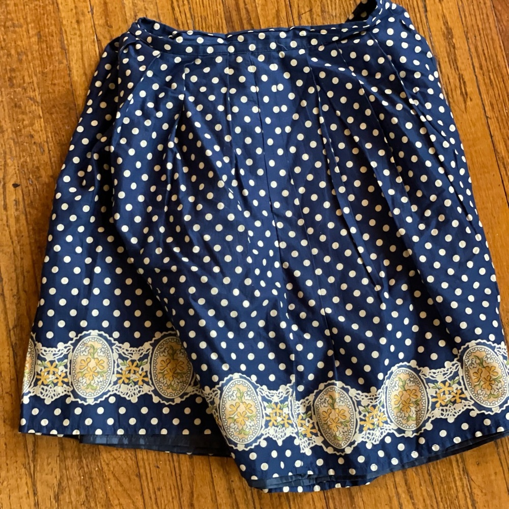 Boutique a-line patterned skirt